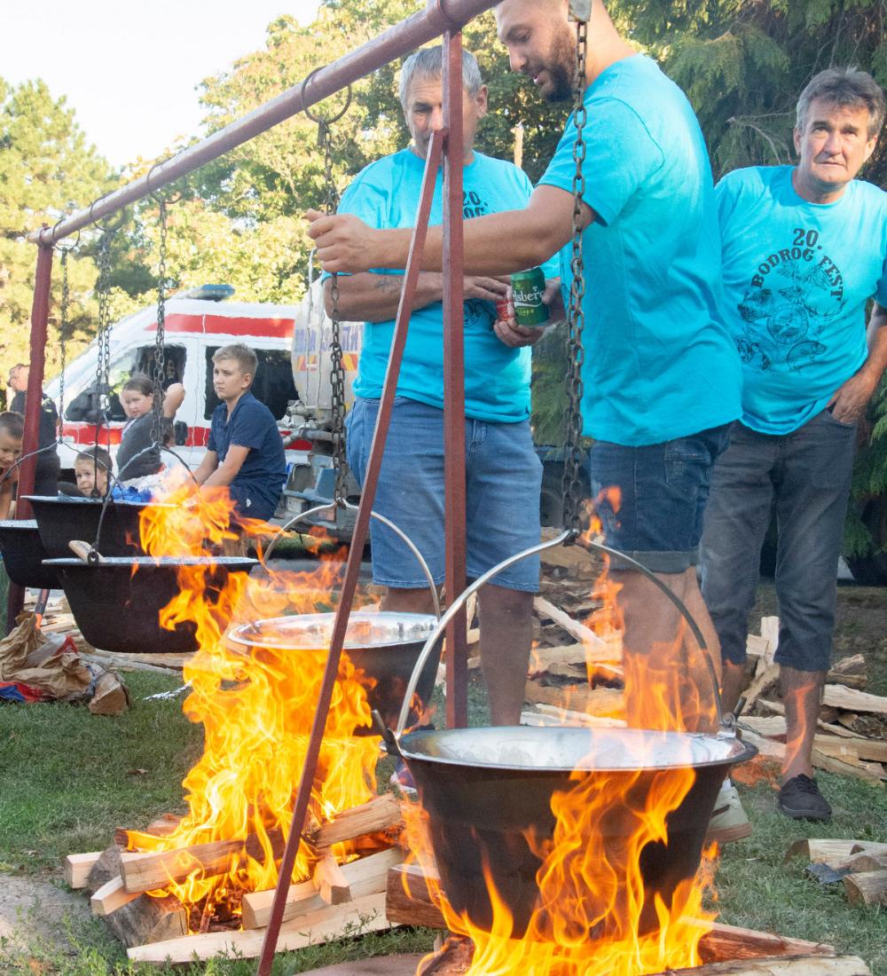 ug bodrog kontakt stranica