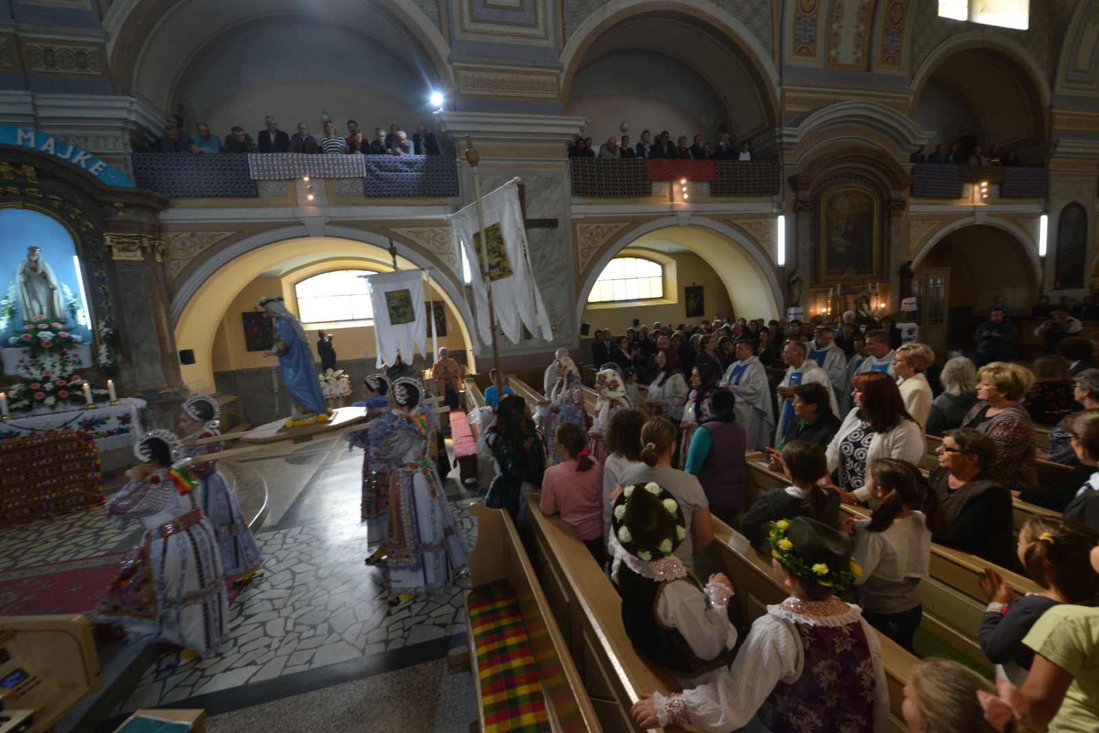 Vera u Bačkom Monoštoru – crkva, običaji i zajedništvo